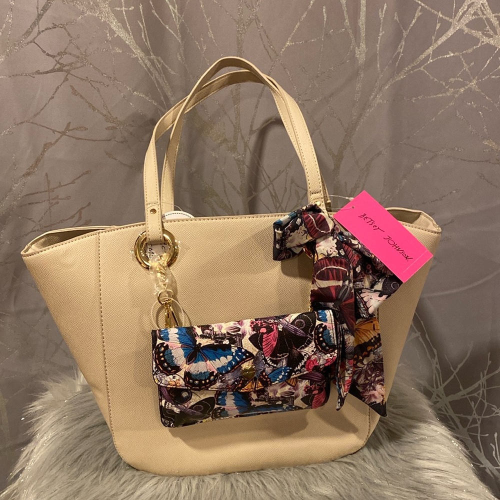 BNWT BETSEY JOHNSON XODAVIS White Butterfly Shoulder Bag with Removable Pouch